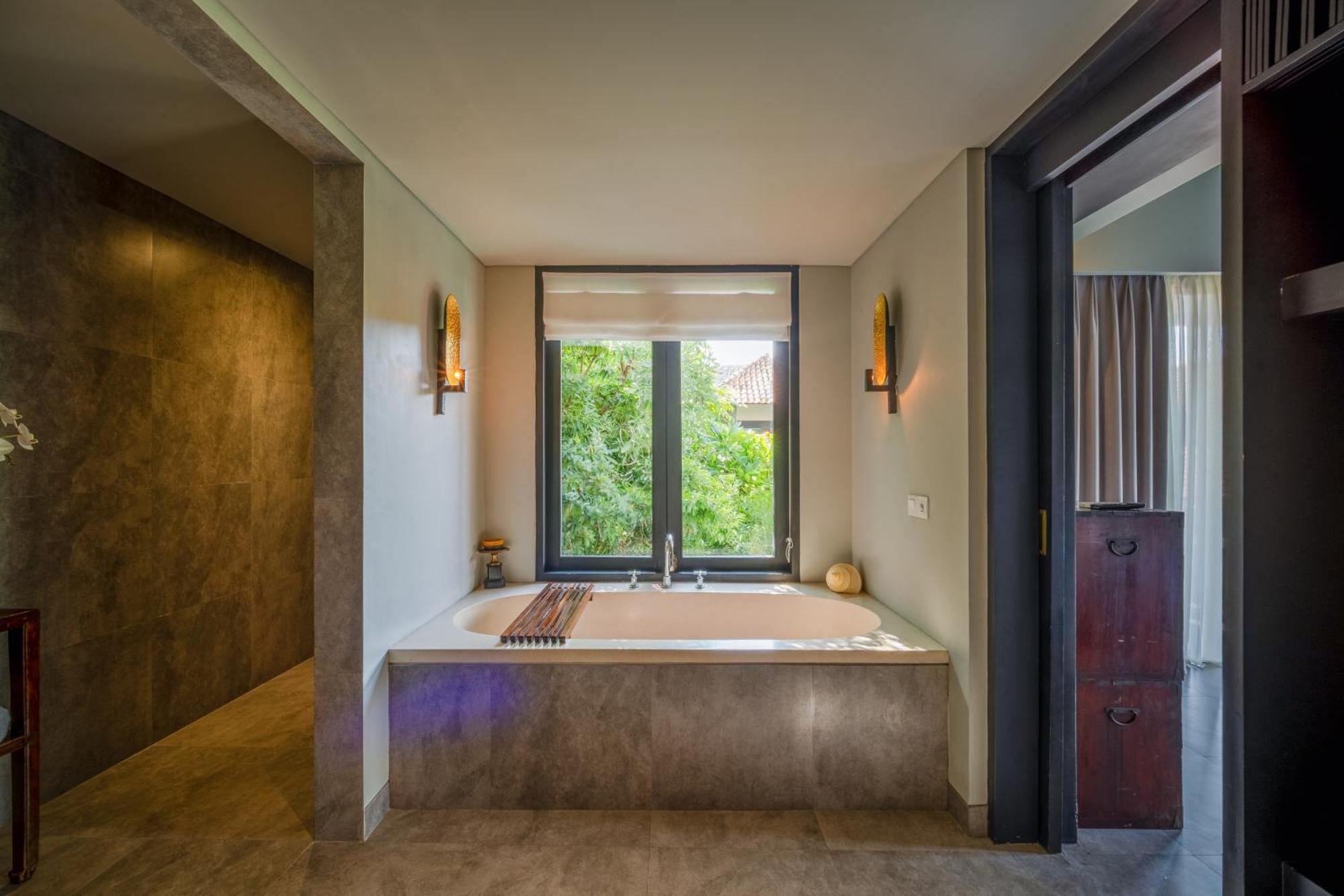 Villa De Suma - Fully Staffed Luxury Villa, Walk To The Beach! Seminyak Zewnętrze zdjęcie