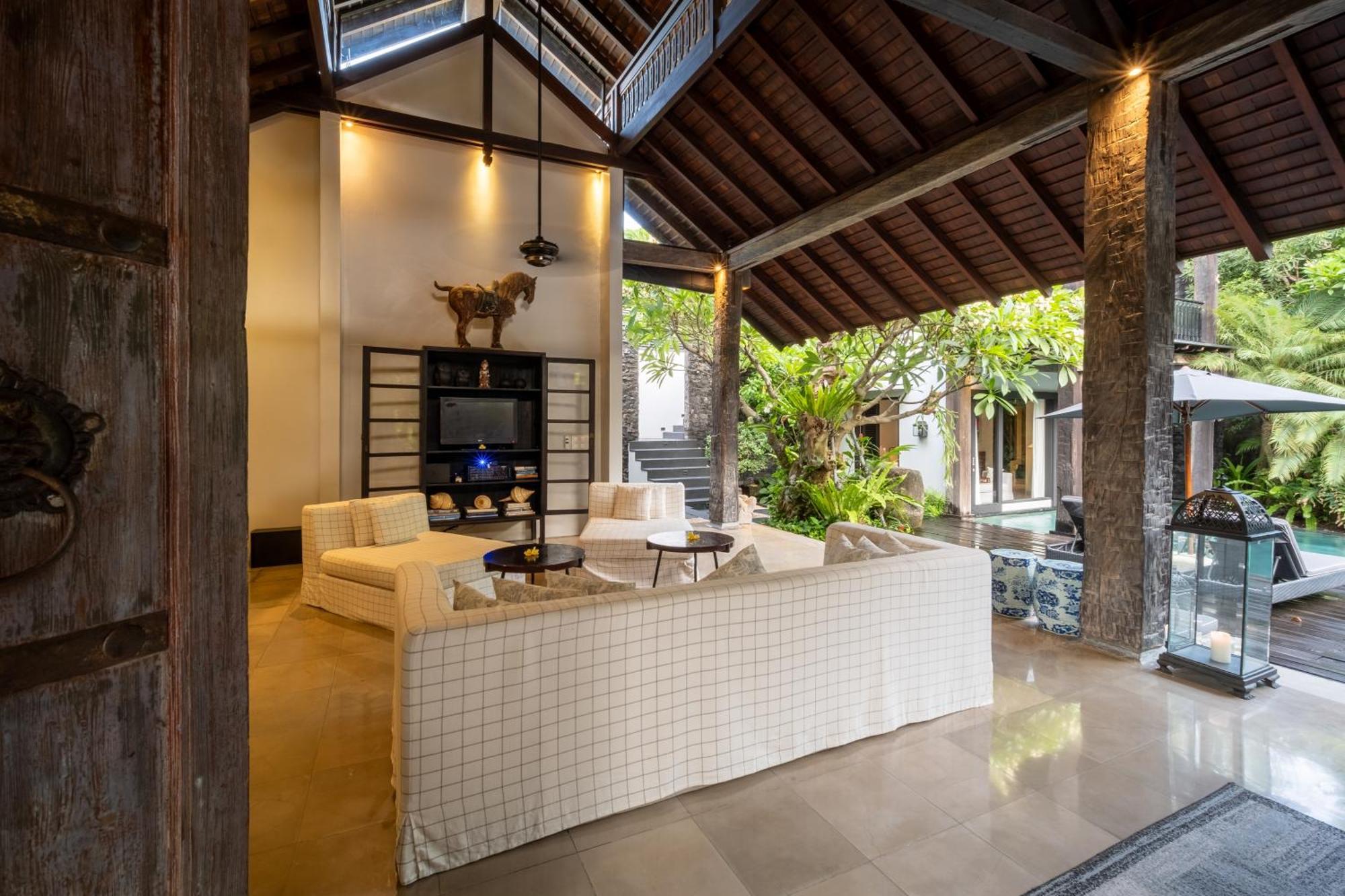 Villa De Suma - Fully Staffed Luxury Villa, Walk To The Beach! Seminyak Zewnętrze zdjęcie
